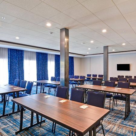 Готель Courtyard By Marriott Long Island Islip/Courthouse Complex Централ-Айсліп Екстер'єр фото